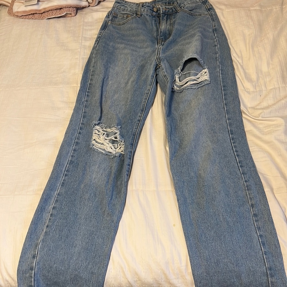 Light Wash Ripped Baggy Jeans